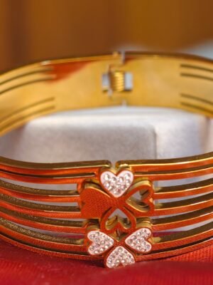 Gold-Plated Multi-Layer Clover Bangle