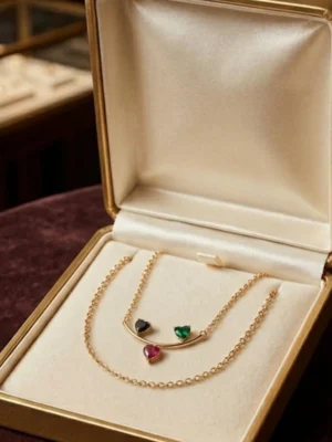 Three-stone heart necklace- Anti-tarnish