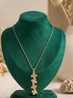 Anti Tarnish Floral Crystal Pendant Necklace for Women